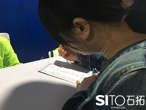 第十九屆中國工博會 體驗再升級:導(dǎo)航去展位 手機(jī)看直播